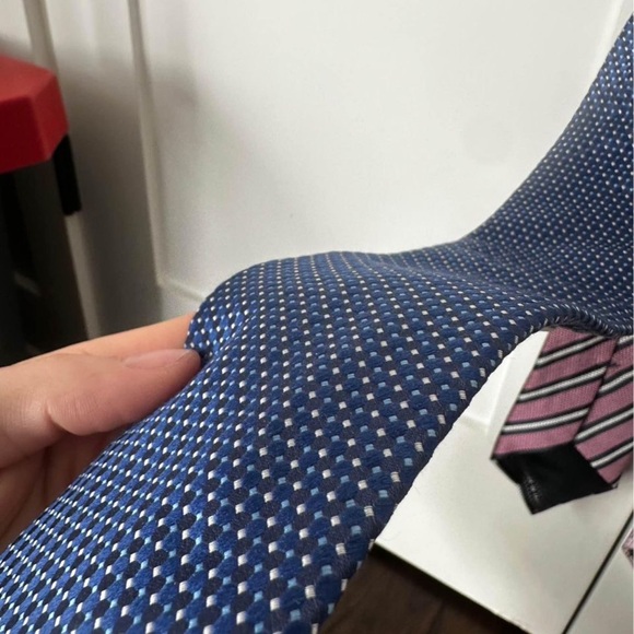 Luxury silk ties $100 each and $300 for all three - Picture 5 of 8